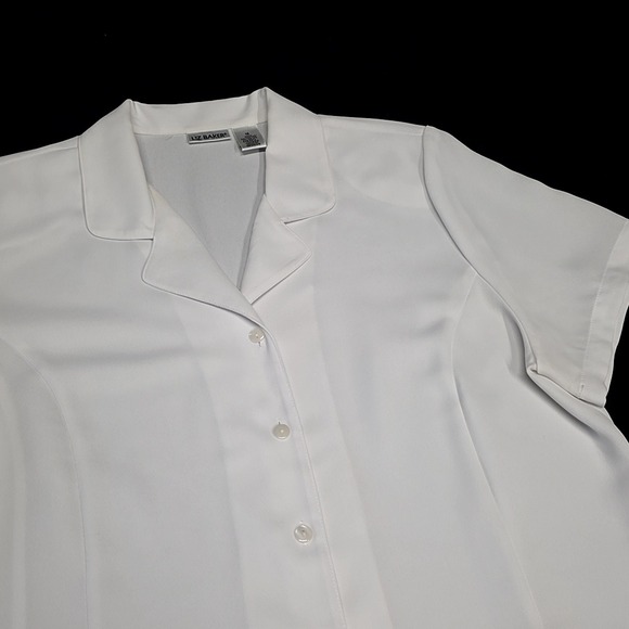 Liz Baker Tops - Vintage Liz Baker Button Down Blouse Womens 18 White Short Sleeve Camp Collar